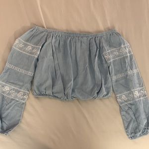 ❌ON HOLD - Guess crop off the shoulder top with embroidered balloon sleeves